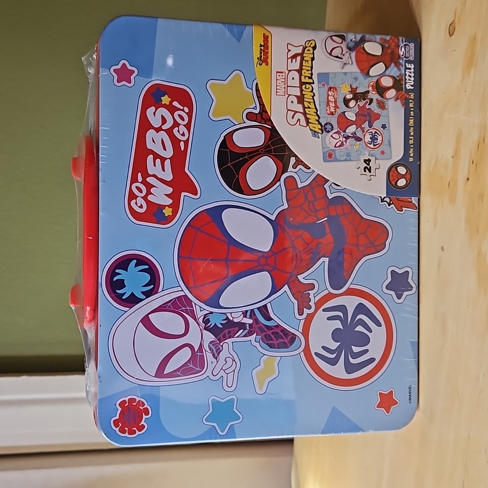 SPIDERMAN 24 PIECE PUZZLE